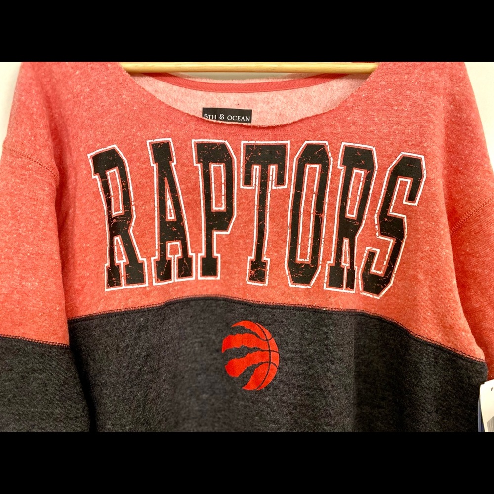 Raptors official sweatshirt NWT
